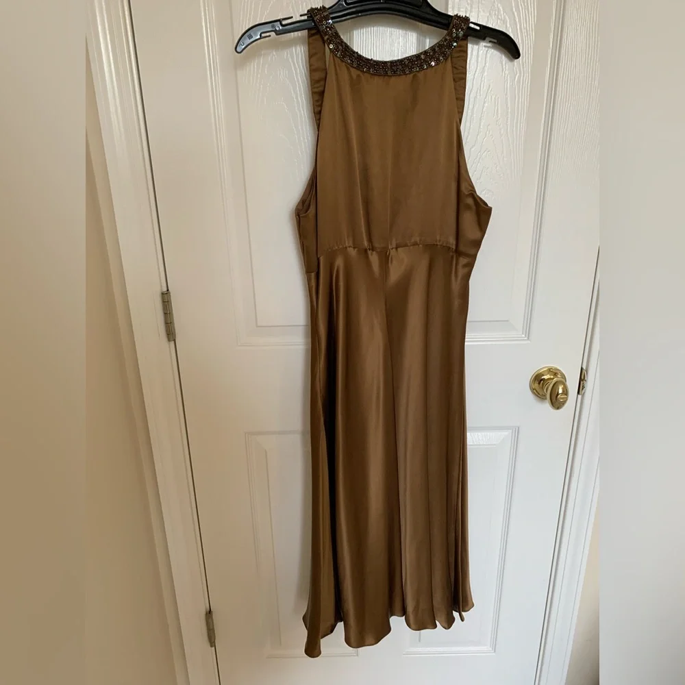 NWT Donna Morgan 💯% Silk Dress Chocolate Midi Sleeveless Beaded Neckline 12 - Picture 2 of 3